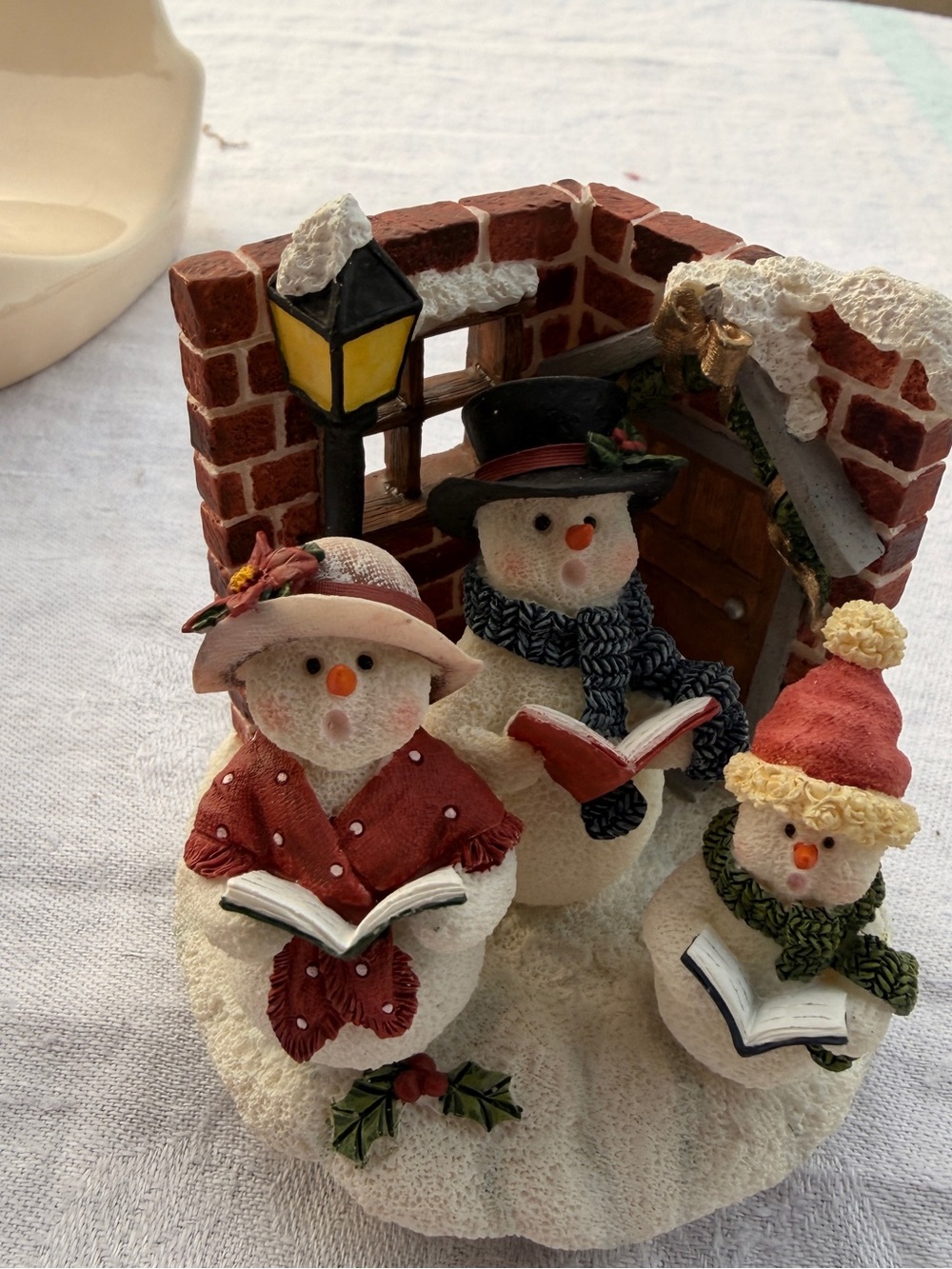 Y2K Vintage  retired Homeco Snowman Christmas Carolers jar top figurine
